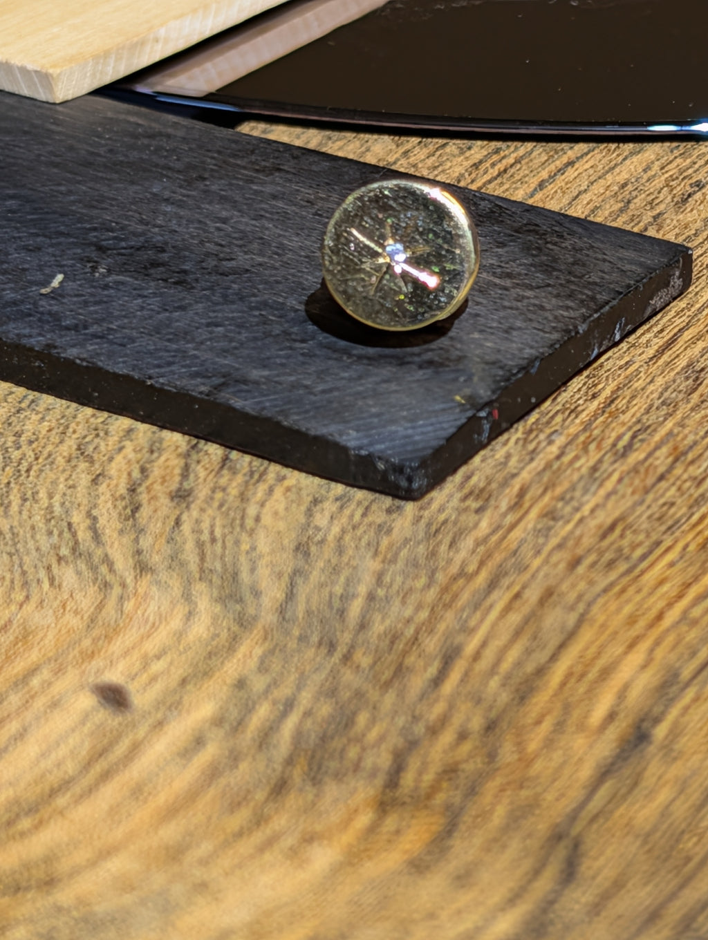 A10.Distressed: Circular Hat Pin #1OF1