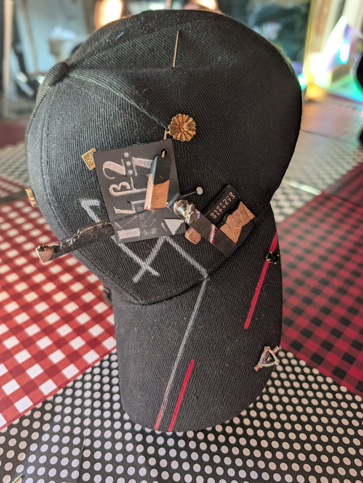 Aegis-Crown: Black Hat of The Hollyhocks